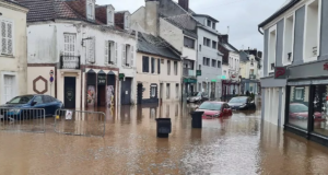 Lire la suite à propos de l’article Nos villes doivent être plus perméables : comment le biochar peut être une solution durable face aux inondations